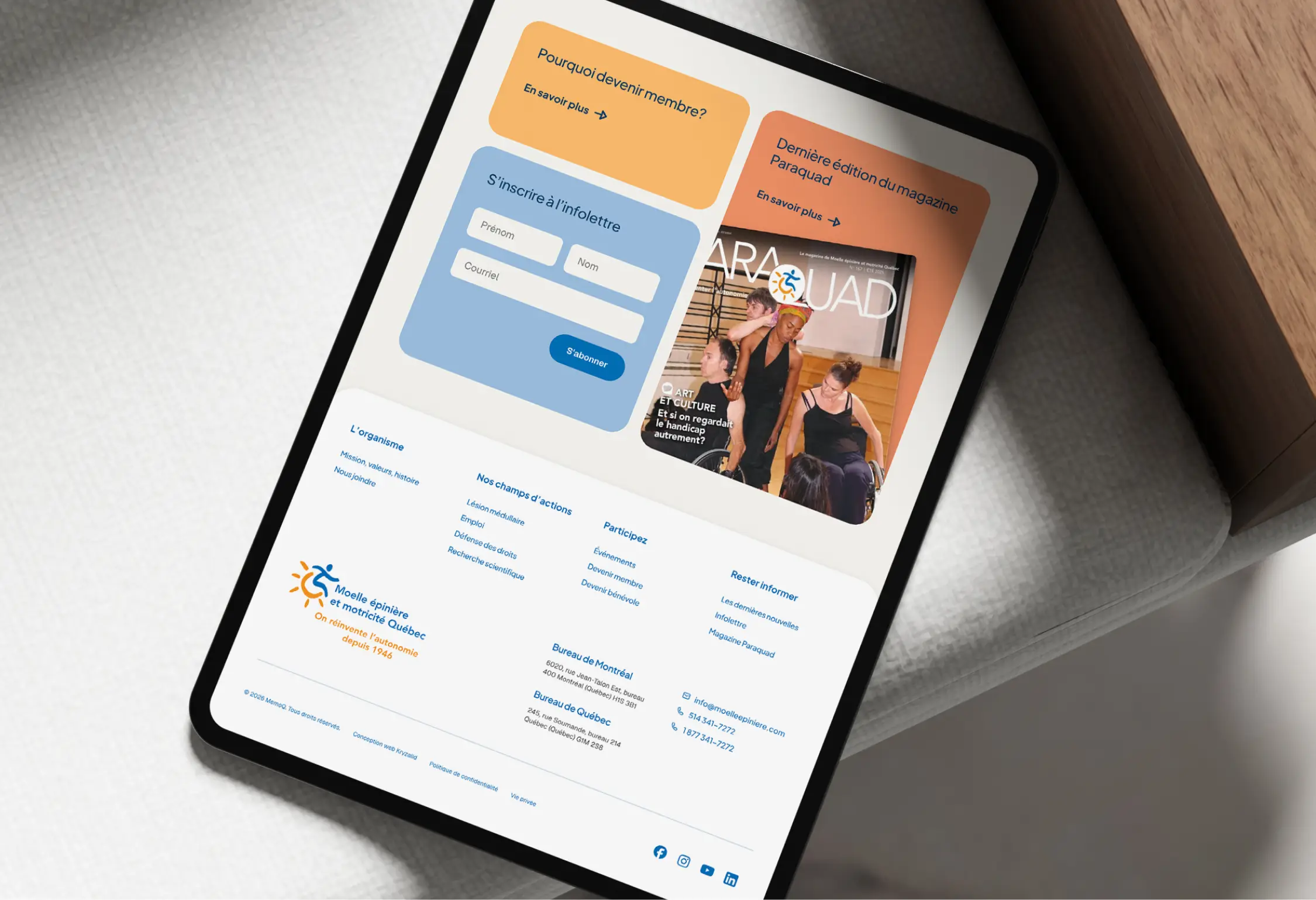 Site de MÉMO-Qc sur tablette, affichant l’inscription à l’infolettre, le magazine Paraquad et le pied de page.